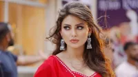 ছবি ব্যবহার করে ব্যবসা করায় ৭ হাজার কোটি দাবি অভিনেত্রীর