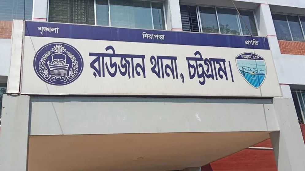 অভিযানে সন্ত্রাসীদের সঙ্গে গোলাগুলি, ১২ পুলিশ আহত