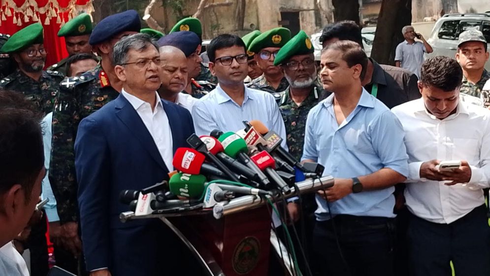 ডিসেম্বরে কোনো অপশক্তি অস্থিরতা সৃষ্টি করতে পারবে না: স্বরাষ্ট্রমন্ত্রী