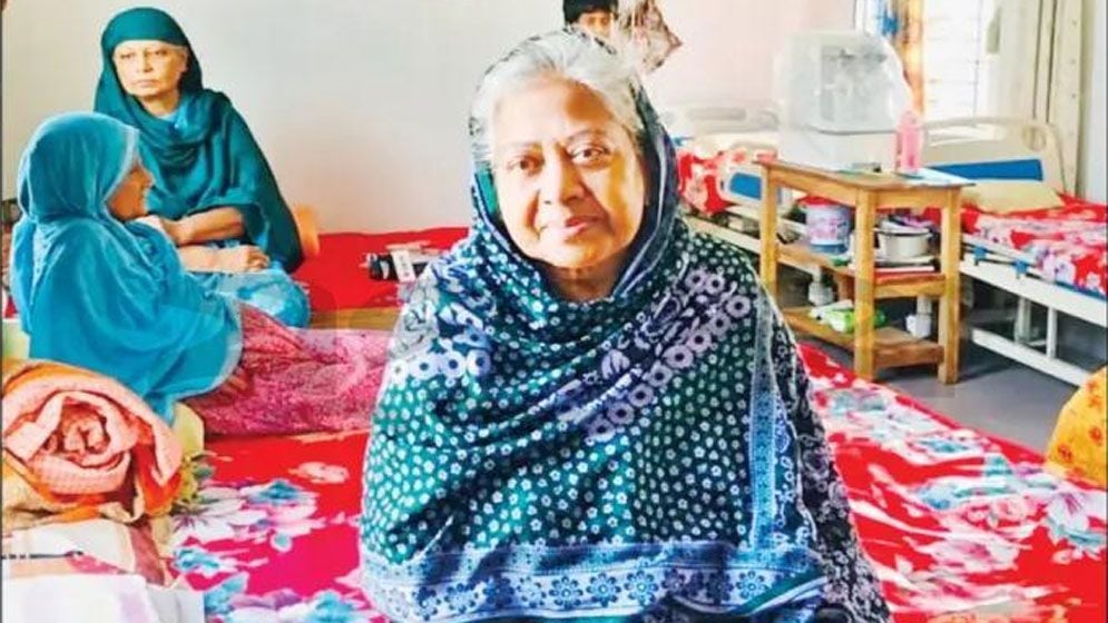 ঢাবিতে মাস্টার্সে ফার্স্টক্লাস ফার্স্ট হওয়া রুমা এখন বৃদ্ধাশ্রমে