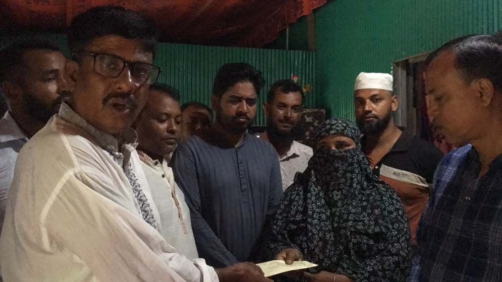 ক্যানসার আক্রান্ত রিয়াদকে হুইপ নিজানের অর্থ সহায়তা