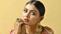 ইধিকা পালের আসল নাম কী?