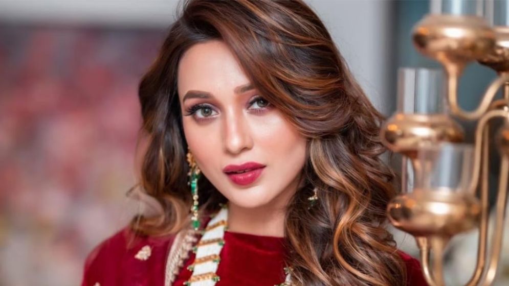 মিমির ‘হবু স্বামী’র আসল পরিচয় জানা গেল