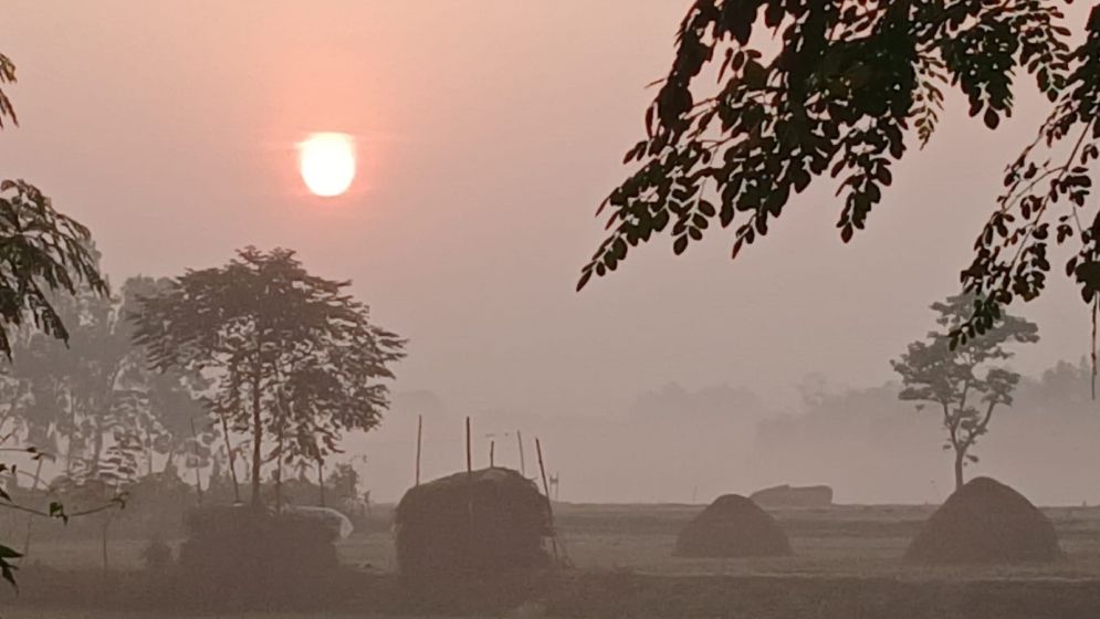 উত্তর জনপদে শিশির-কুয়াশায় শীতের আগমনী বার্তা