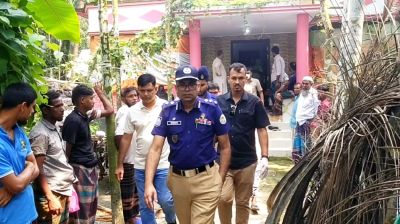 পিরোজপুরে গৃহবধূকে হত্যা ও মালামাল লুট, ঘরে মিলল বিবস্ত্র লাশ