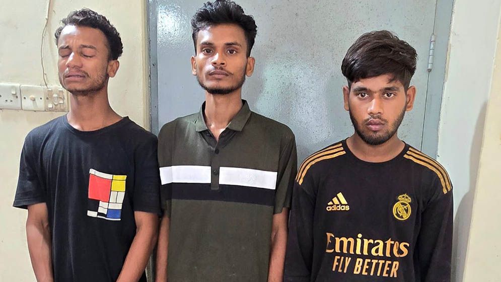 প্রেমিকাকে ঘুরতে নিয়ে তিন বন্ধুর সংঘবদ্ধ ধর্ষণ, ভিডিও করে চাঁদাবাজি