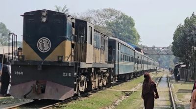 ফের চালু হলো জারিয়ার লোকাল ট্রেন