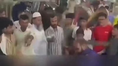 রুটি চুরির অভিযোগে শিশুকে মারধর
