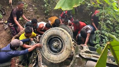 থানচিতে জিপ খাদে পড়ে দুই পর্যটক নিহত