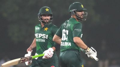 আবারও বদলে যাচ্ছে পাকিস্তানের অধিনায়ক