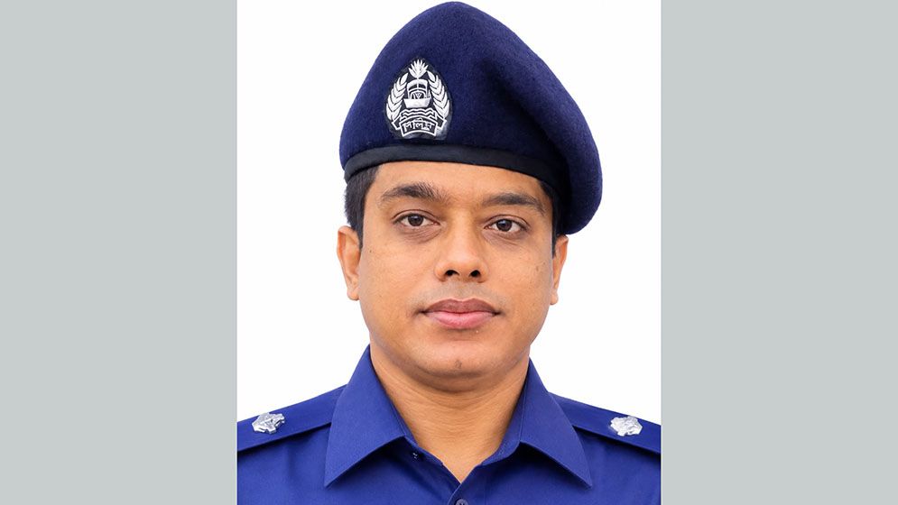 ঘুসের ভিডিও ভাইরাল, এএসআই অতনু ক্লোজড