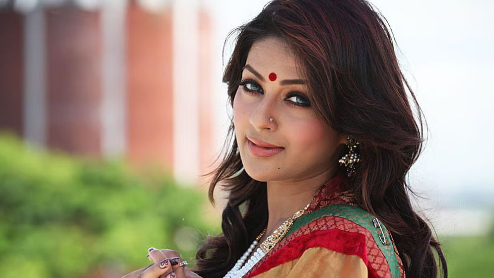 বিচ্ছেদের পর কেমন আছেন মোনালিসা