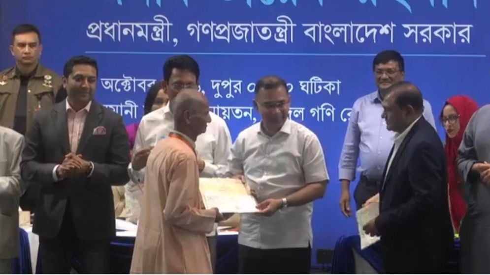 একচালা ঘরের পাঠালার সেই বিনা বেতনের শিক্ষক পেলেন রাষ্ট্রীয় সম্মাননা
