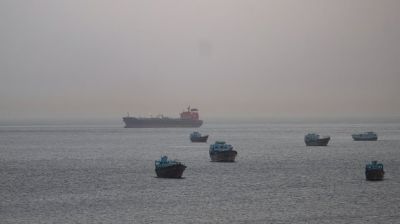 হরমুজ প্রণালিতে জাহাজে হামলায় ১১ ভারতীয় আহত