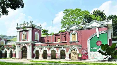 সার্ধশতবর্ষী স্মারক ধুঁকছে অবহেলায়