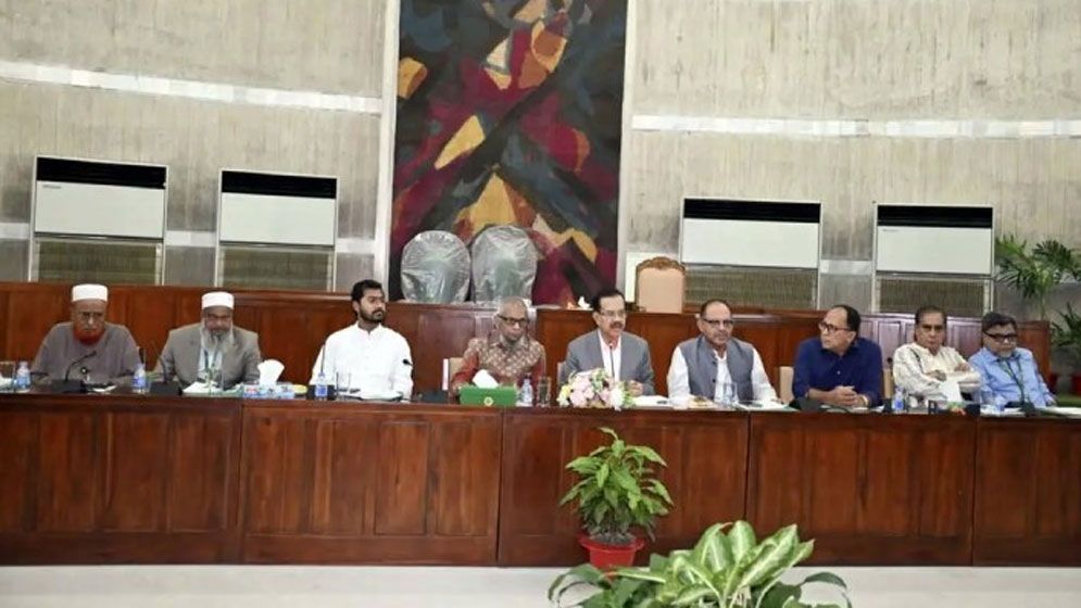 বিমানবন্দরে হয়রানি বন্ধে নজরদারির সুপারিশ