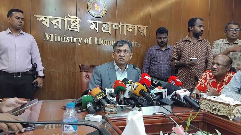 সেনাক্যাম্প স্থাপনসহ রোহিঙ্গা ক্যাম্প নিয়ে যেসব সিদ্ধান্ত সরকারের