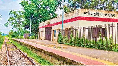 ৭৮ লাখ টাকায় নির্মিত স্টেশনে থামে না ট্রেন