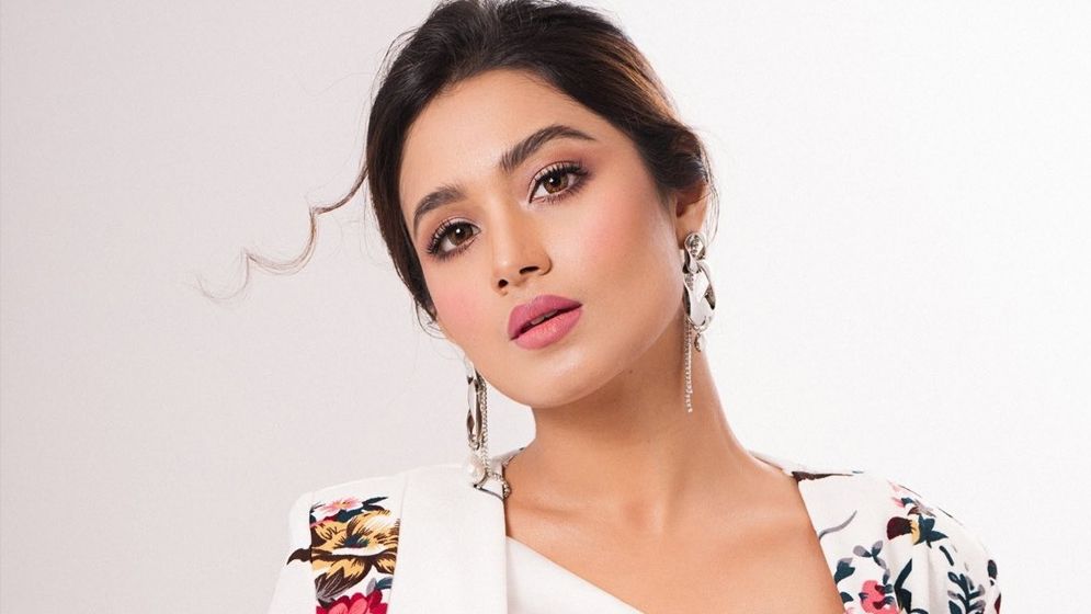 বড় পর্দায় কবে ফিরবেন ফারিণ?