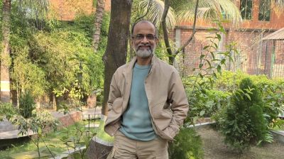 প্রধানমন্ত্রীর কাছে এক মাসের জন্য দায়িত্ব চান মিলন
