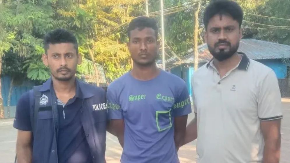 শিশুর পাশে মাকে গলাকেটে হত্যা, অভিযুক্ত রোহিঙ্গা ক্যাম্প থেকে গ্রেফতার