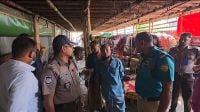 হাজারীবাগে অটোরিকশা গ্যারেজের অবৈধ বিদ্যুৎ সংযোগ বিচ্ছিন্ন