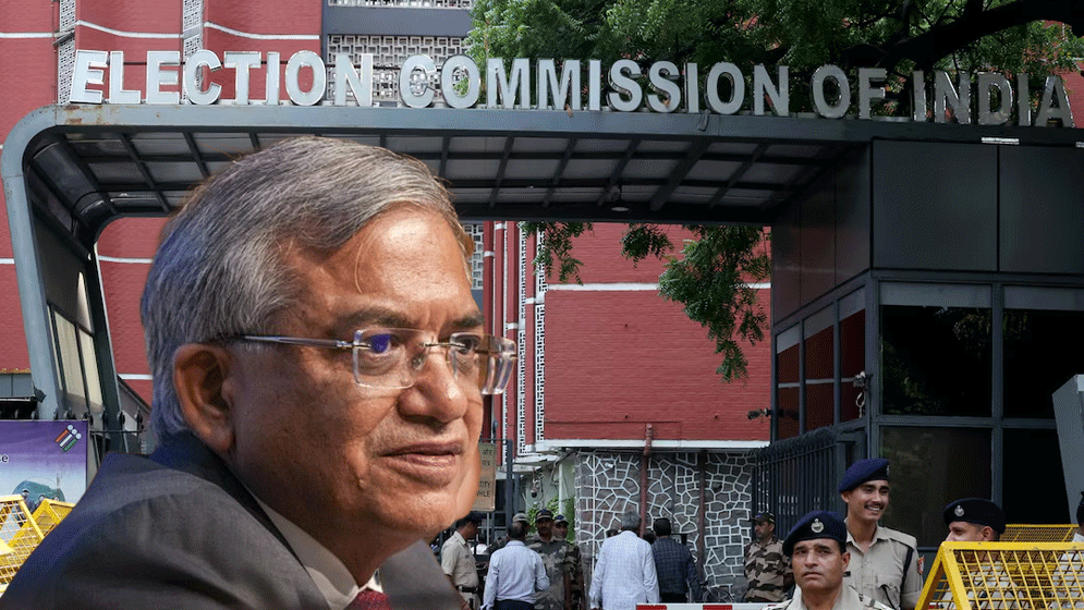 আন্দোলনকারীরা কেন ভারতের সিইসির পদত্যাগ চাইছেন?