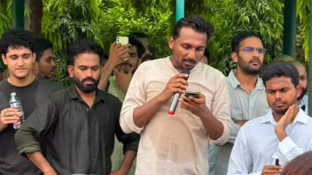 আটক হওয়ার আগেই অজিঙ্কা শিন্ডেকে আন্দোলনের দায়িত্ব বুঝিয়ে দেন অভিজিৎ, কে এই যুবক?
