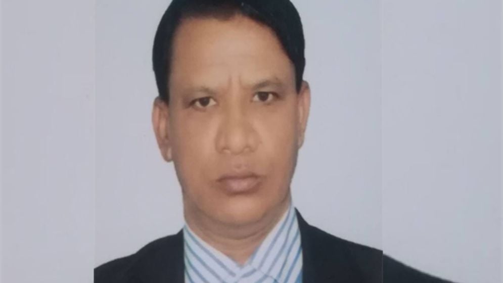 পেশায় সরকারি কর্মকর্তা, পদে এনসিপির সিনিয়র যুগ্ম আহ্বায়ক!