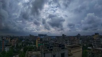 ঢাকার আকাশ আজ আংশিক মেঘলা, হতে পারে হালকা বৃষ্টি
