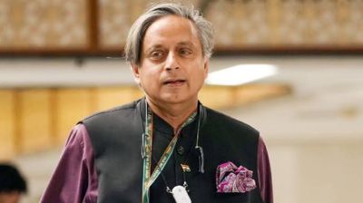 ‘ইমার-জেনজি’ বলে দিল্লির পুলিশি তৎপরতাকে কটাক্ষ শশী থারুরের