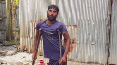 ‘আমি একটি স্থায়ী কাজ চাই, যাতে আর জীবন বাজি রেখে গাছে উঠতে না হয়’