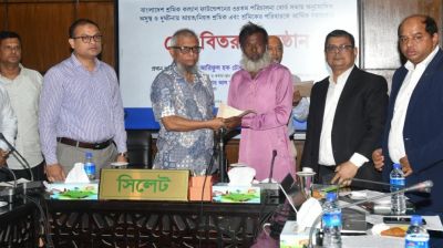 শ্রমিকদের চিকিৎসা ও সন্তানদের শিক্ষায় সহায়তা দেবে সরকার: আরিফুল হক