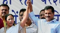 মমতা ও কেজরিওয়ালকে ছেড়ে দিয়েছে দিল্লি পুলিশ
