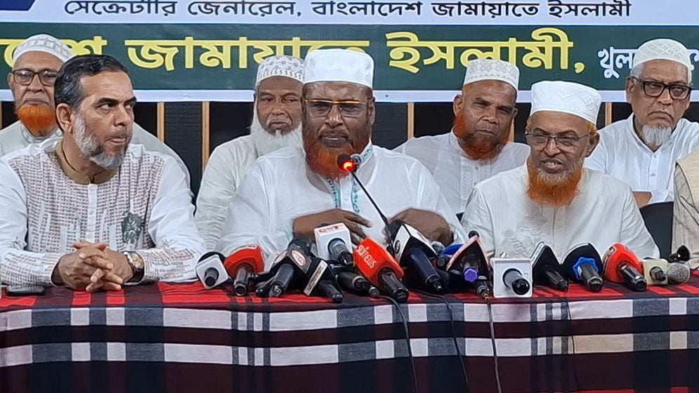 পতিত সরকার ফেরার ভয় দেখিয়ে লাভ নেই