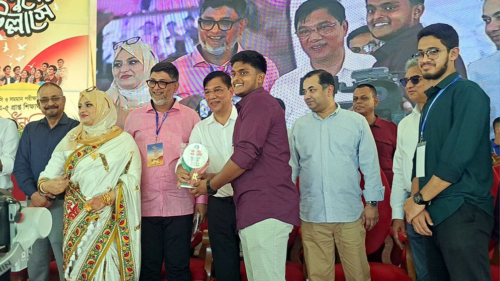 প্রত্যন্ত অঞ্চলের বঞ্চিতদের মূলধারায় আনতে চান প্রধানমন্ত্রী: পর্যটনমন্ত্রী