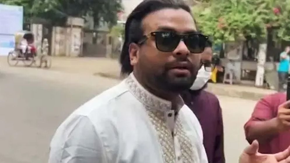 রাষ্ট্রদ্রোহের মামলায় আয়াসসহ ৪ জন রিমান্ডে