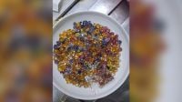 শাহজালালে এবার আচারের বয়ামে মিলল বিপুল পরিমাণ স্বর্ণালংকার