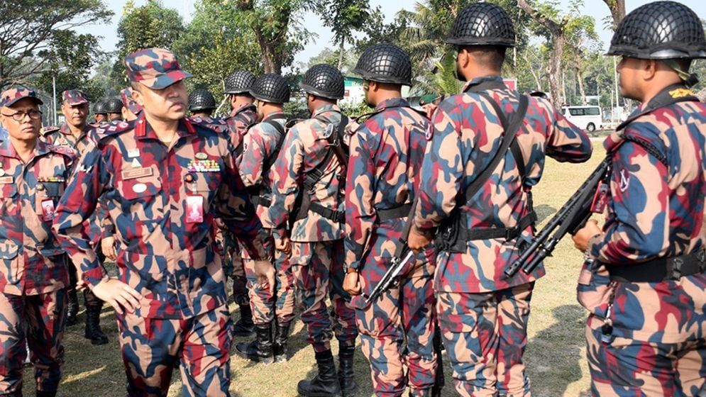 দুর্গাপূজায় সারা দেশে প্রায় ১০ হাজার বিজিবি মোতায়েন