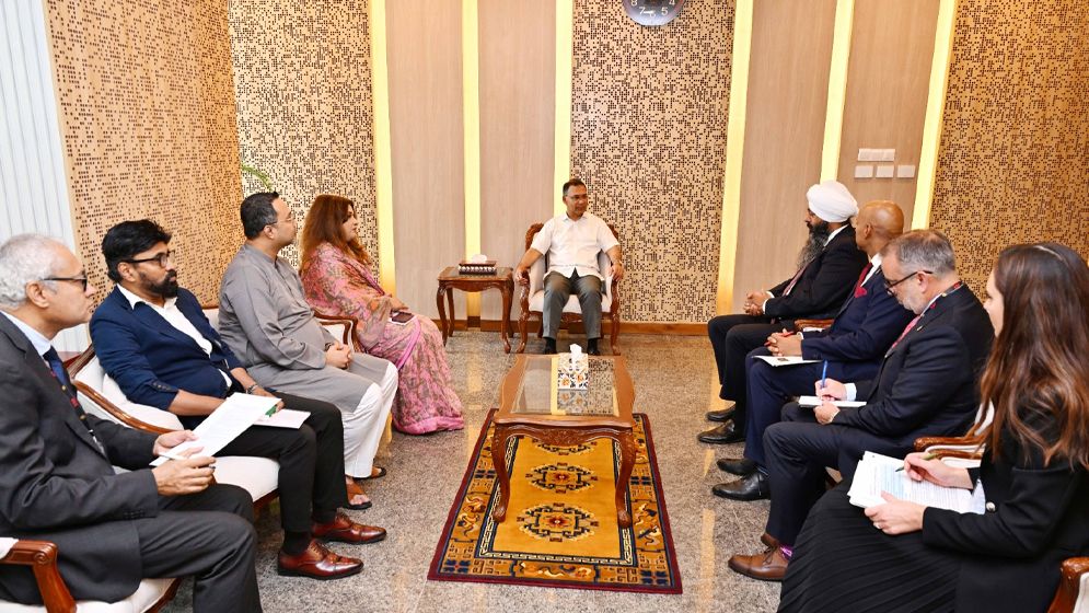 প্রধানমন্ত্রীর সঙ্গে কানাডার আন্তর্জাতিক উন্নয়ন প্রতিমন্ত্রীর সাক্ষাৎ
