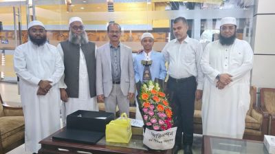 বিশ্ব হিফজুল কুরআন প্রতিযোগিতায় চ্যাম্পিয়ন হাফেজ হীরাকে সংবর্ধনা