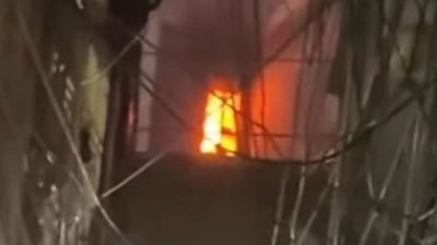 নিয়ন্ত্রণে আসেনি চকবাজারের মার্কেটের আগুন, ঢুকতে পারছেন না ফায়ার ফাইটাররা