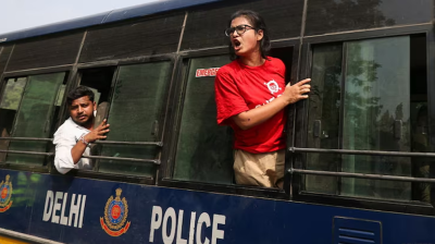 দিল্লির বিক্ষোভে আলোচনায় নেহা বোরা, বয়স-শিক্ষা-পরিচয় জানতে গুগলে ব্যাপক অনুসন্ধান