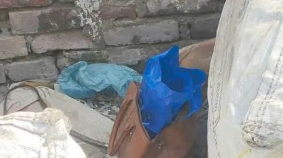 মোহাম্মদপুরে ককটেল সদৃশ বস্তু, ঘটনাস্থল ঘিরে রেখেছে বোম্ব ডিসপোজাল টিম