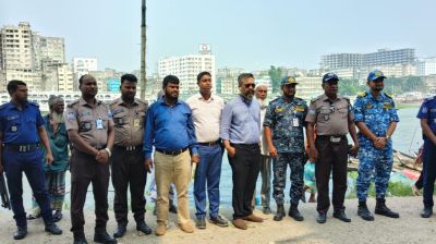 বুড়িগঙ্গায় দূষণ রোধে কেরানীগঞ্জে অভিযান, ৪ প্রতিষ্ঠানকে নোটিশ