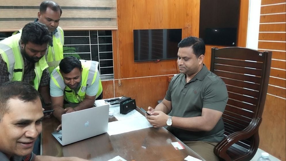 যেভাবে উদ্ধার হলো জার্মান পর্যটকের চুরি হওয়া সেই ল্যাপটপ