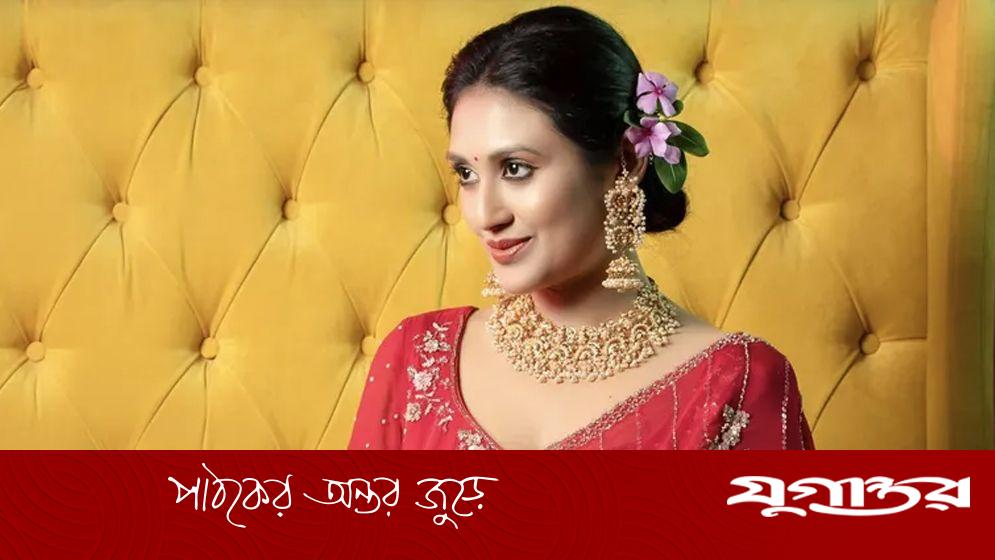 নয় বছর পর নতুন গান নিয়ে হাজির কুসুম শিকদার