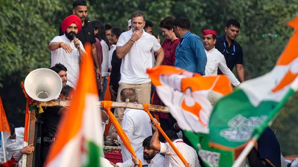 রাহুল গান্ধীর আবেদনে ১৪ ত্রুটি ধরল সুপ্রিমকোর্ট
