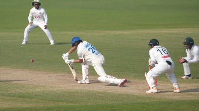 শেষ সেশনে বাংলাদেশের প্রয়োজন ৪ উইকেট