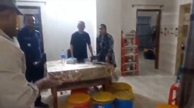 ফ্ল্যাটে মদের কারখানা, নারীসহ চীনা নাগরিক গ্রেফতার